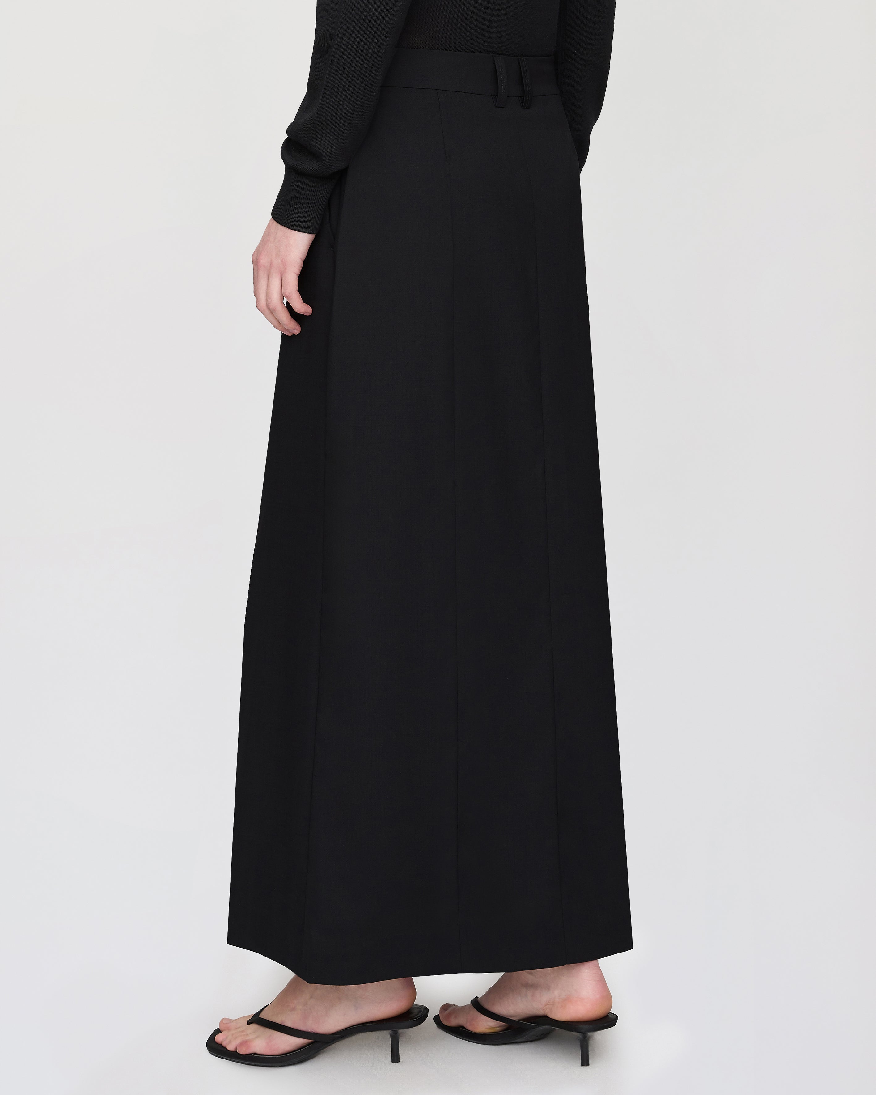 SKT37FLL01SS25_003webp.webp